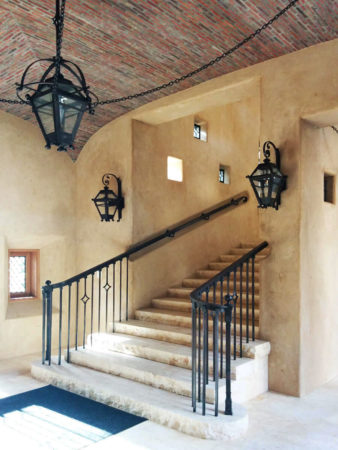 Hanging Yoke and Wall