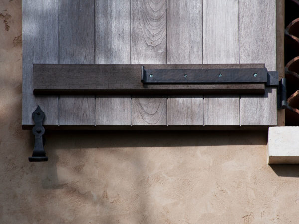 Bronze hinge and Latch
