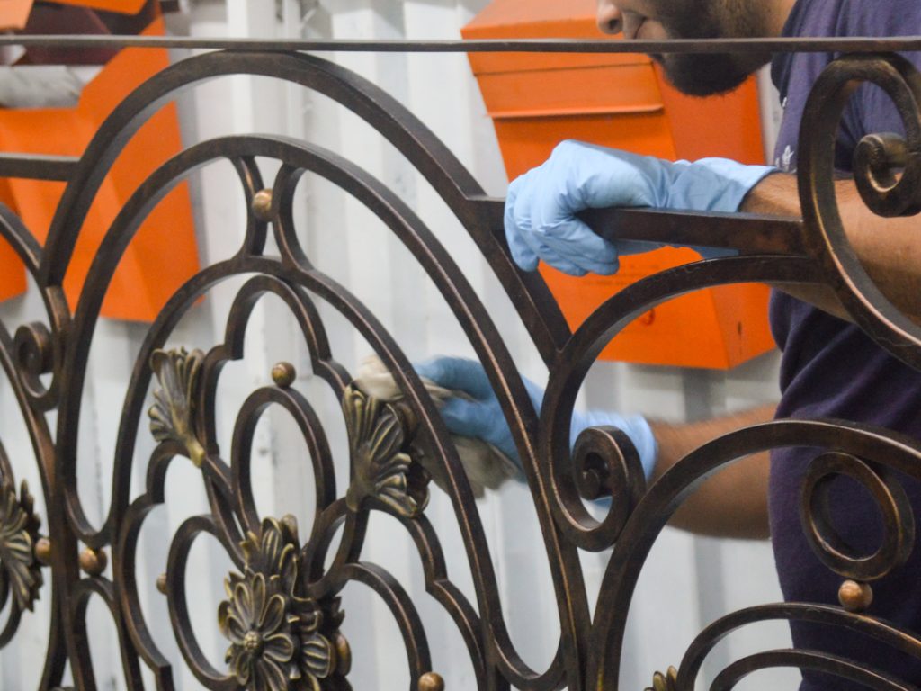 HAND DETAILING OF A STAIR RAILING